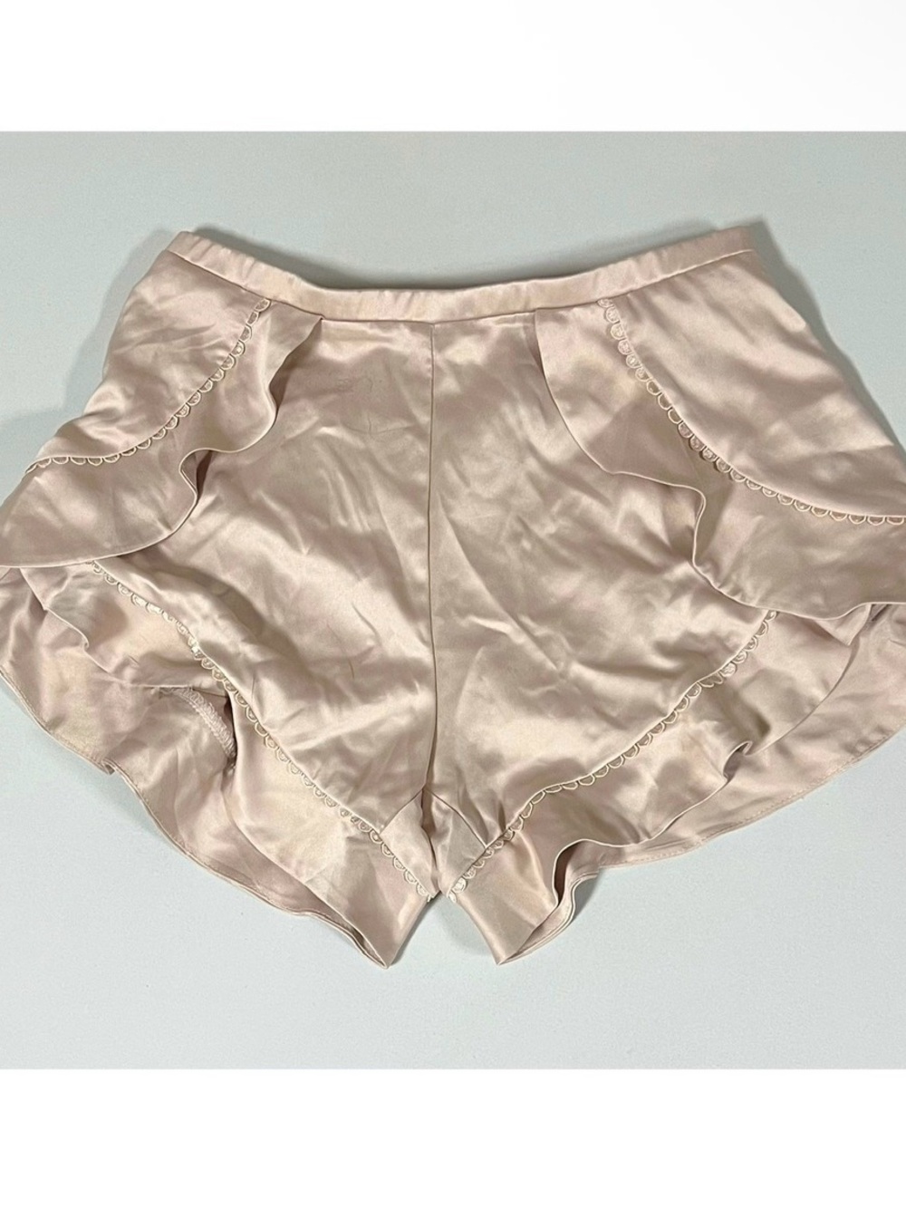 Le Rose Stories Beige Tan Satin Silk Ruffle Shorts Bottoms Size XS ✨ #shorts